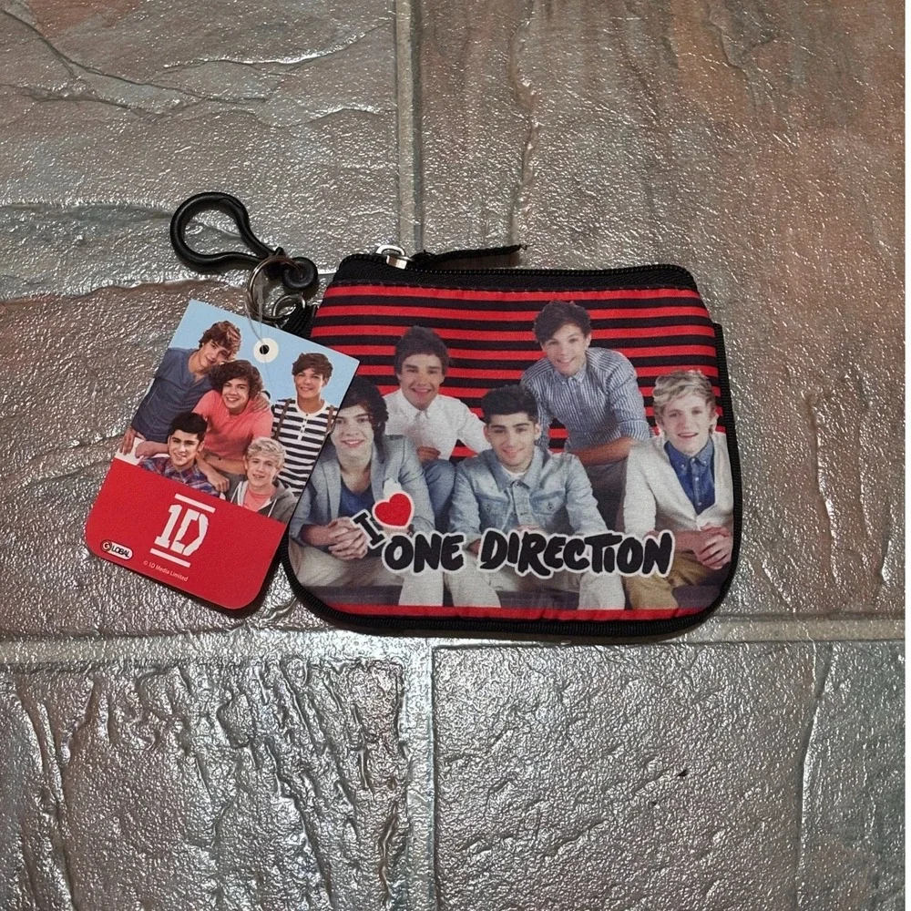 One Direction 1D Coin Purse ID Holder Keychain Red Black Stripe 2013 NWT